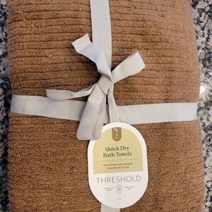 Threshold Quick Dry Brown Bath Towels